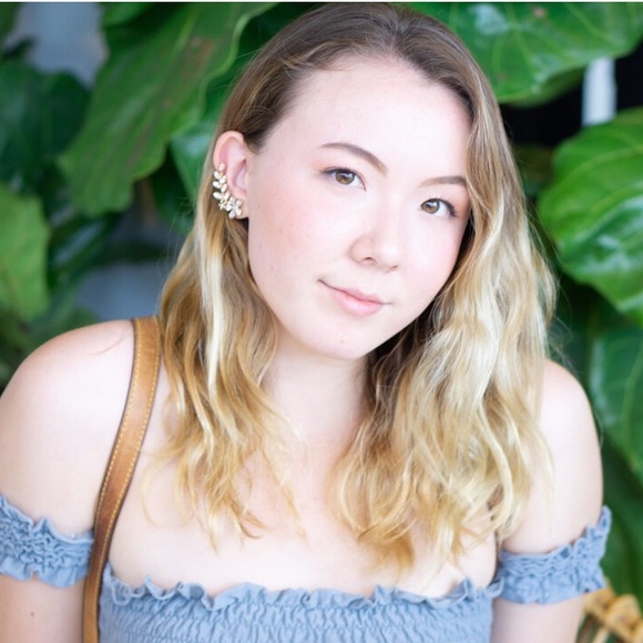 Meet your Posher, Amy Kaori - Picture 3 of 5